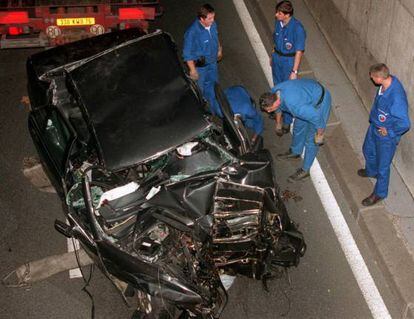 Restos del coche de Diana de Gales, en París.