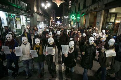 Manifestación convocada bajo el lema No es pobreza es injusticia, celebrada en Barcelona en diciembre de 2014.