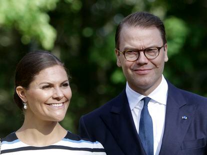 La princesa Victoria de Suecia y su marido, Daniel, en Estonia en 2018.