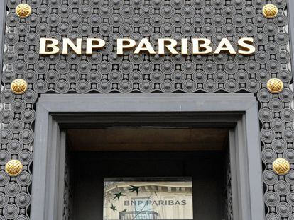 Fachada de un edificio de BNP Paribas en Paris
 
   / AFP PHOTO / ERIC PIERMONT