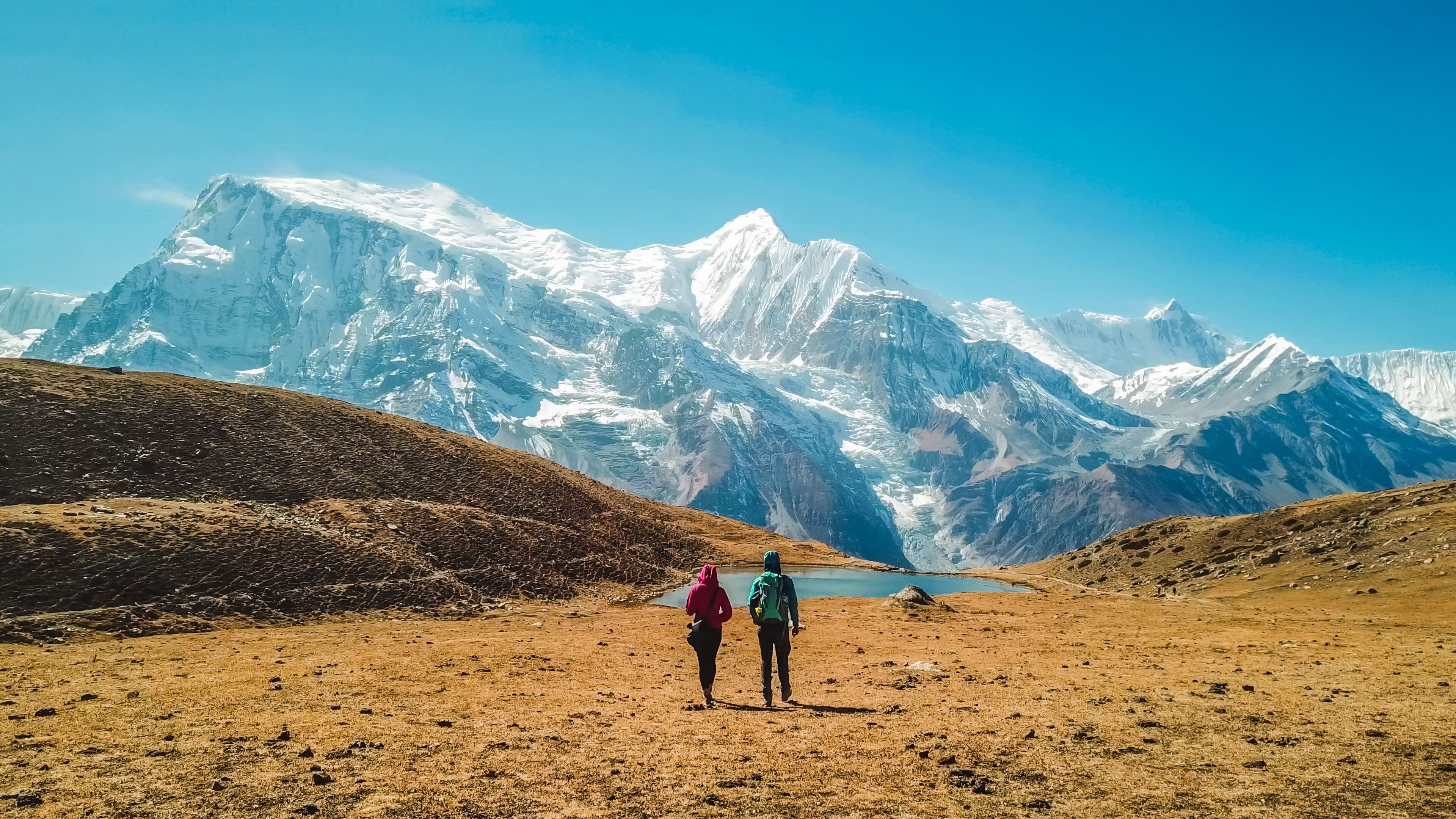 Dos senderistas en el Annapurna Circuit Trek.