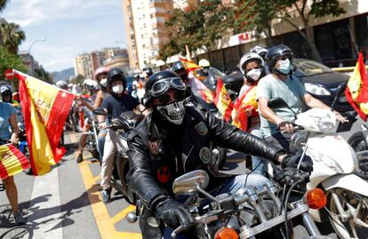 Motoristas, durante la manifestación convocada por Vox en Málaga.