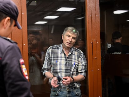 Alexéi Gorinov, durante la lectura del veredicto en un tribunal de Moscú, el 8 de julio.