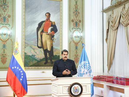 Nicolás Maduro da un discurso desde el palacio de Miraflores, en Caracas.