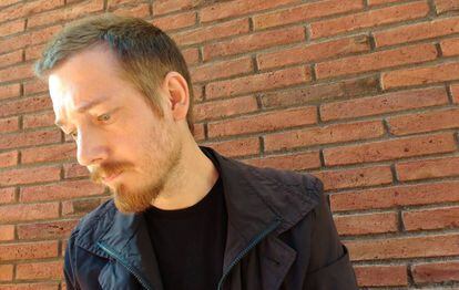 Rubén Martín Giráldez escriu i tradueix amb nocturnitat.