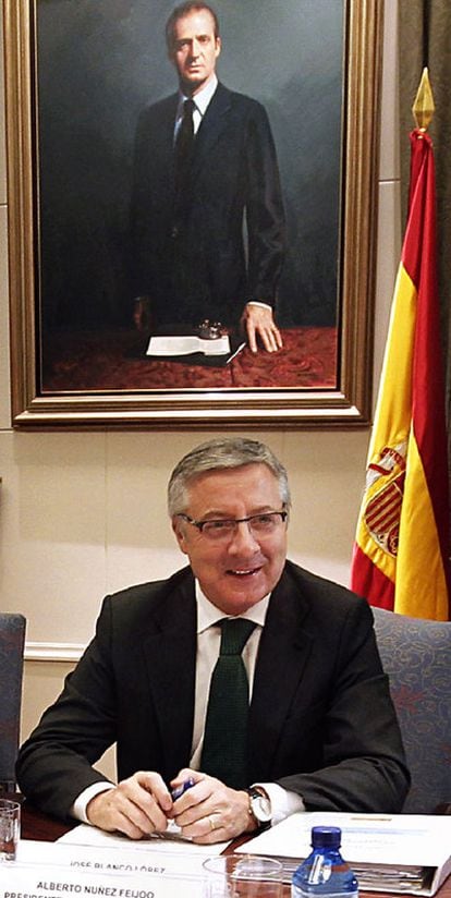 El ministro José Blanco, ayer, en una reunión en Madrid.