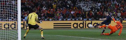 Iniesta anota el gol que dio el Mundial a Espa&ntilde;a en 2010.