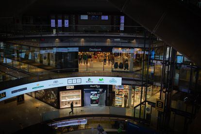 Vista general del interior del Centro Comercial Las Arenas en Barcelona.