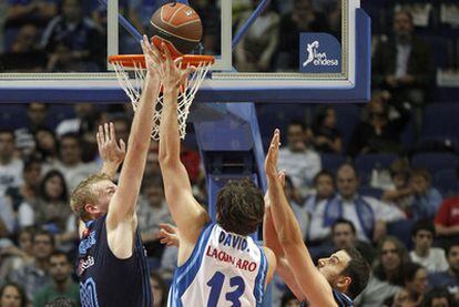 Partido de la cuarta jornada de la Liga ACB disputado ayer en el Palacio de los Deportes.