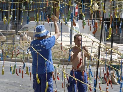 Preparativos de la 'mascletà'.