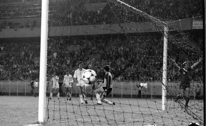 Kennedy celebra el gol al Madrid en la final de 1981.