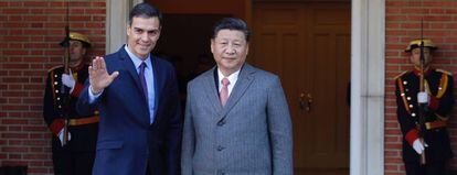 El presidente del Gobierno español, Pedro Sánchez, y el presidente de China, Xi Jinping