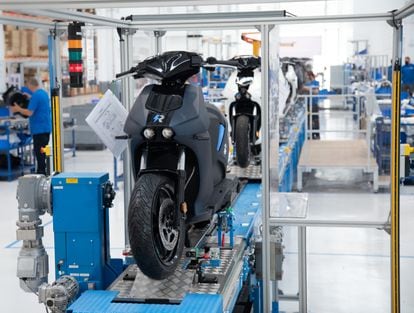 Ray Electric Motors ha creado el 'scooter' RAY 7.7 desde cero en solo dos años. La impresión 3D les ha permitido reducir los tiempos a la mitad en comparación con el proceso industrial. 