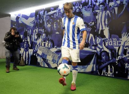 Sergio Canales, en su presentación como nuevo jugador de la Real.