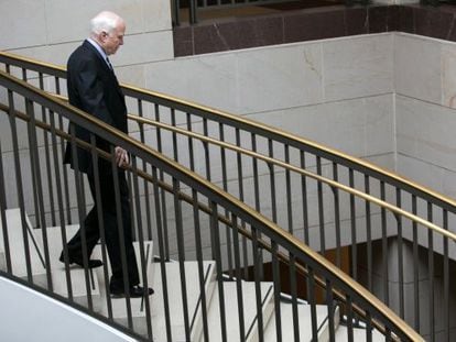 El senador John McCain, el jueves en el Capitolio.