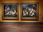 MADRID, SPAIN - MARCH 01: (EDITORIAL USE ONLY) Two people attend the 'Mythological Passions' (Pasiones Mitologicas) exhibition at the Prado Museum on March 01, 2021 in Madrid, Spain. (Photo by Carlos Alvarez/Getty Images)