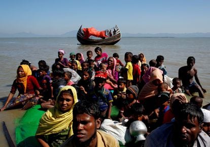 Rohingya refugees await immigration authorities in Bangladesh in November 2017.