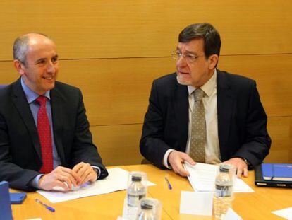 El consejero de Justicia, Josu Erkoreka y el presidente del tribunal Superior de Justicia, Jos&eacute; Luis Bilbao