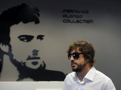 Fernando Alonso en la inauguraci&oacute;n del complejo con su nombre.