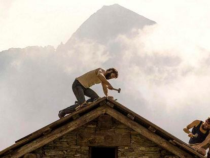 Imagen de la película 'Las ocho montañas', de Felix Van Groeningen y Charlotte Vandermeersch.