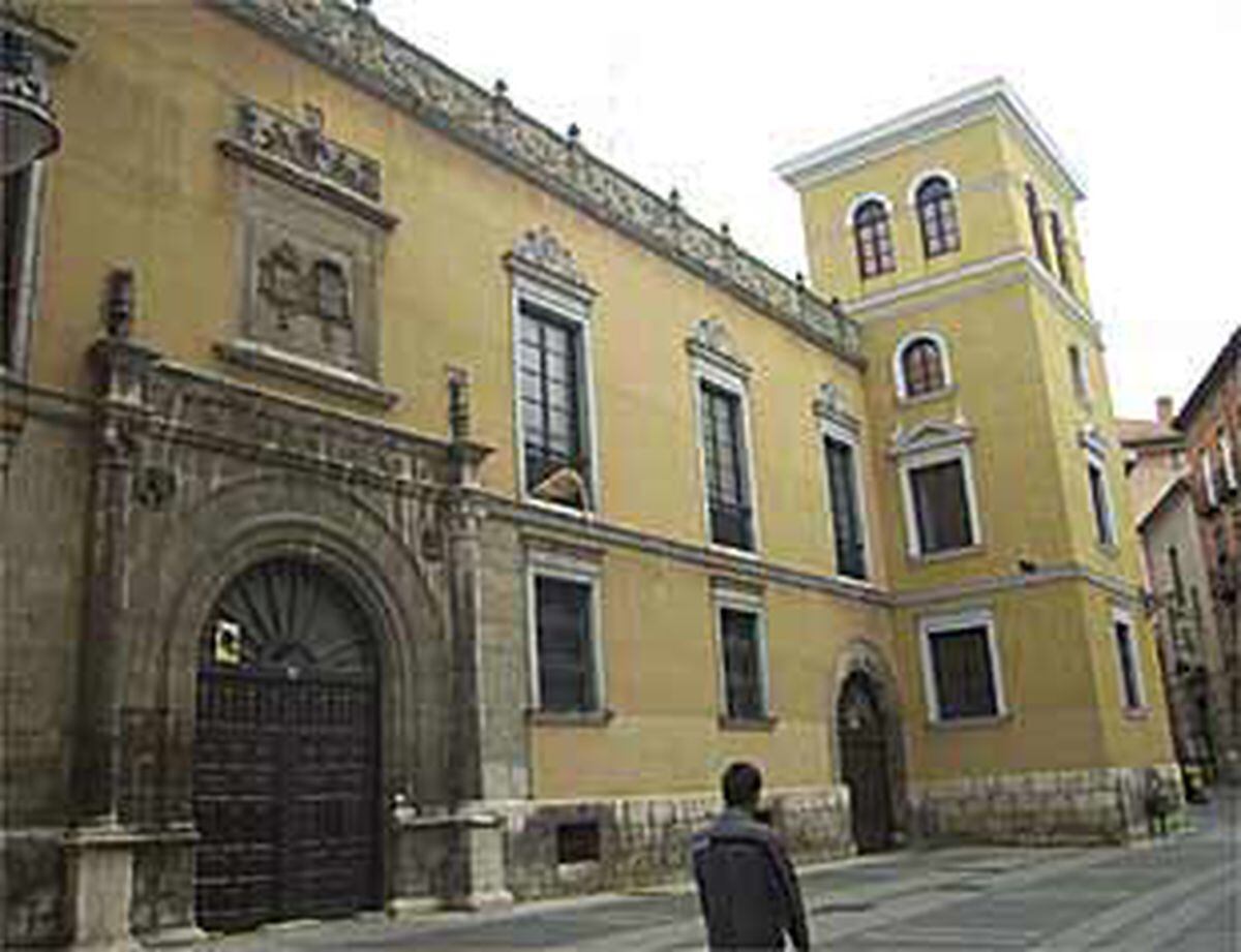 Fachada del palacio arzobispal de Valladolid. | Economía | EL PAÍS