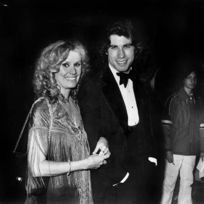 Diana Hyland and John Travolta, at a gala in November 1976.