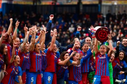 Las jugadoras del Barcelona celebran el título de la Liga Iberdrola.