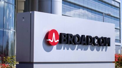 Logo de Broadcom en una de sus oficinas en California.