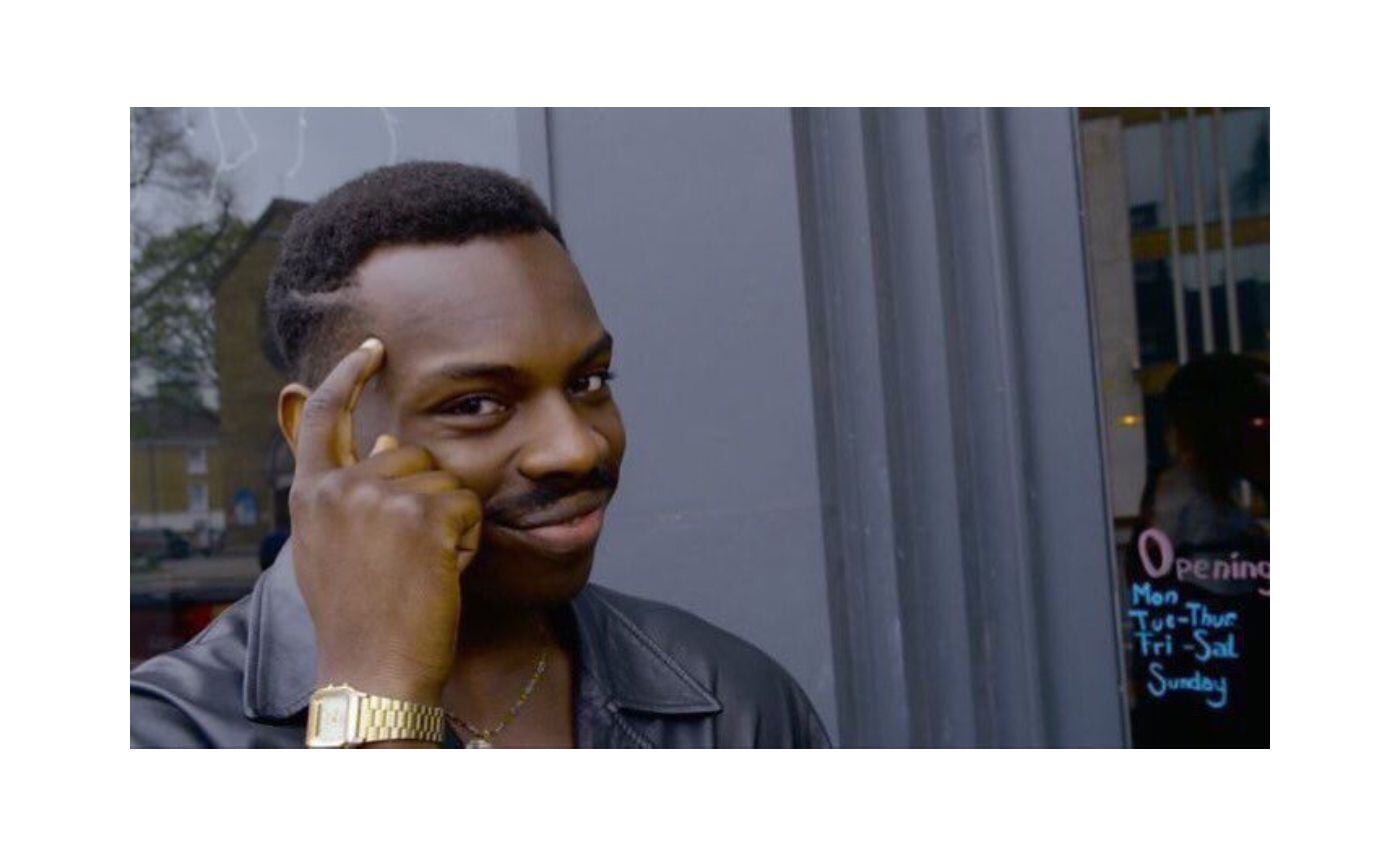 En este meme, llamado 'Roll Safe', se ve al actor Kayode Ewumi interpretando al personaje de Reece Simpson en la serie web 'Hood Documentary'. Suele utilizarse para burlarse de las ideas estúpidas o los clichés.