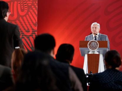 Andrés Manuel López Obrador en una de sus ruedas de prensa matutinas, en el Palacio Nacional de México.