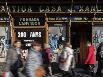 Fachada de la camisería Xancó, en La Rambla, cuyo cierre se producirá mañana día 31 de diciembre.