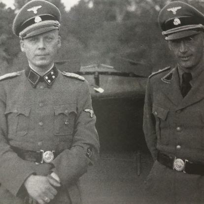 El mayor de las SS Otto Kraus, a la izquierda, y su hermano Hans.
