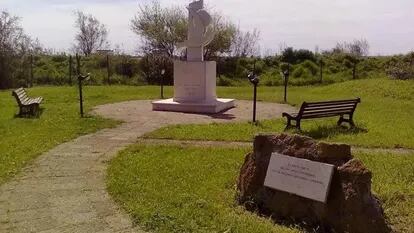 Monumento a Pasolini en Ostia.
