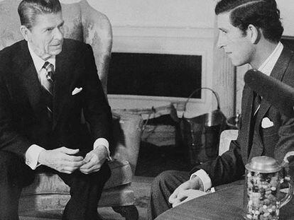Reagan recibe a Carlos de Inglaterra en la Casa Blanca, en mayo de 1981.