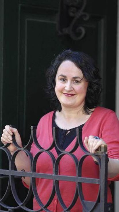 A poeta Lupe Gómez, o mércores na rúa Nova de Santiago.