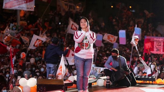 La candidata presidencial Keiko Fujimori, en un acto de su campaña este jueves en Lima.