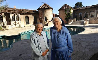 Las hermanas Rita Callanan y Rose Holzman, en junio de 2015 en el convento californiano.