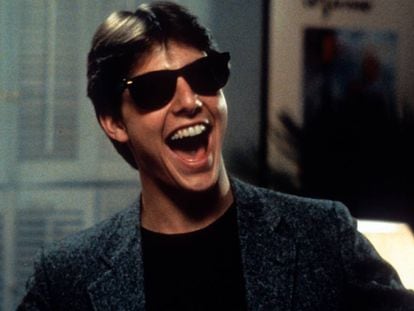 Un jovencísimo Tom Cruise, en una escena de 'Risky Business' (1983), justo al principio de su carrera. A pesar de lo que se castiga en los rodajes, tampoco ha cambiado tanto en estos casi 40 años.