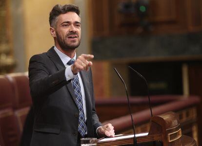 El diputado socialista Felipe Jesús Sicilia interviene durante una sesión plenaria en el Congreso de los Diputados, este jueves.