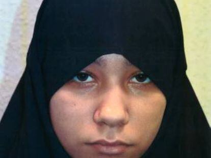 Safaa Boular, de 18 años, condenada a cadena perpetua por planear atentados terroristas en Reino Unido.