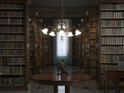La biblioteca de la sede de la Real Academia Española.