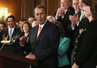 El portavoz de la Cámara de Representantes, el republicano John Boehner, se dirige a sus compañeros de partido.