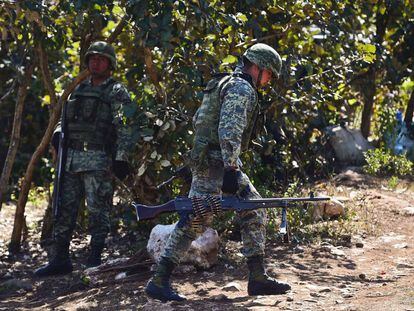 Soldados en Zitlala, una de las zonas m&aacute;s violentas de Guerrero.