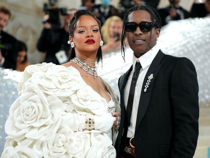 Rihanna y A$AP Rocky en la gala Met de 2023, dedicada al diseñador Karl Lageferld, el pasado 1 de mayo en Nueva York.