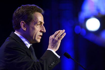 El candidato Nicolas Sarkozy durante un mitin de su campaña, el pasado viernes, en Les Sables-d'Olonne, cerca de La Rochelle.