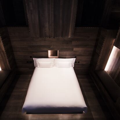 La suite ROOM del hotel Beaumont en Londres es, en realidad, una escultura diseñada por Antony Gormley.