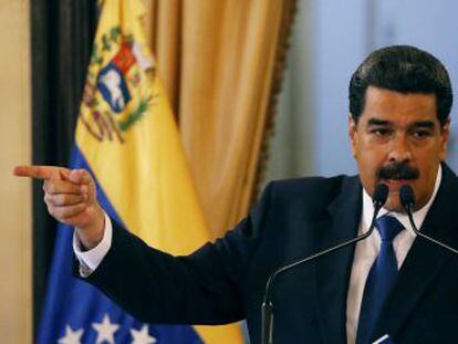 El líder chavista no cierra la puerta a una mediación de la UE pese a los dardos que le lanzó a la jefa de la diplomacia europea y descarta la celebración de elecciones presidenciales
