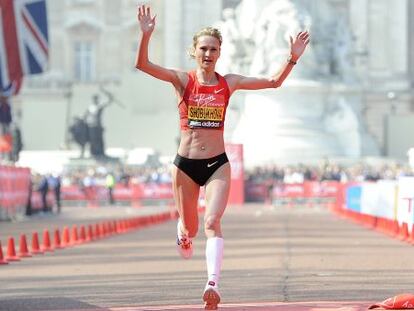 Liliya Shobukhova termina segunda el marat&oacute;n de Londres de 2011. 