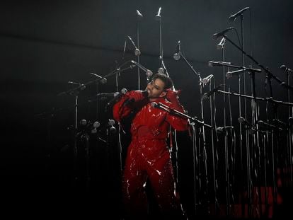 El cantante tinerfeño Agoney durante su actuación en la primera semifinal del Benidorm Fest 2023, el martes 31 de enero.