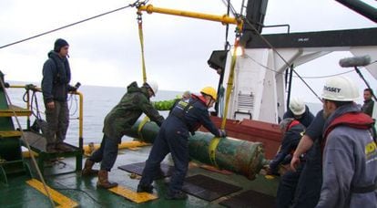 Trabajadores de Odyssey, en aguas de Gibraltar en 2009.